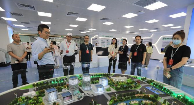 <b>�����Aý�c(di��n)ٝ���e��(d��ng)��늳خa(ch��n)�I(y��)朰l(f��)չ</b>