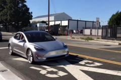 <b>��2170���늳�������˹����܇Model3�� ��ȫ�������18650��</b>