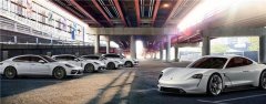 <b>�W�޽�6�ɵ�ȫ�±��r��Panamera܇�;�����˻���(q��)��</b>