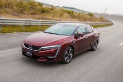 <b>�w򞱾�� Clarity Fuel Cell ����犳�M����750����</b>